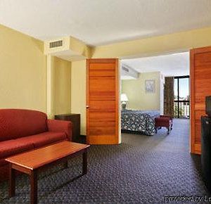 One-Bedroom King Suite
